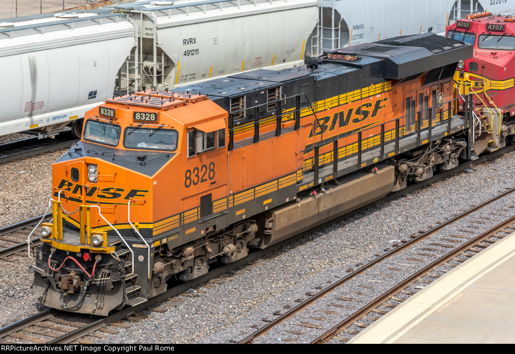 BNSF 8328, GE ES44C4 